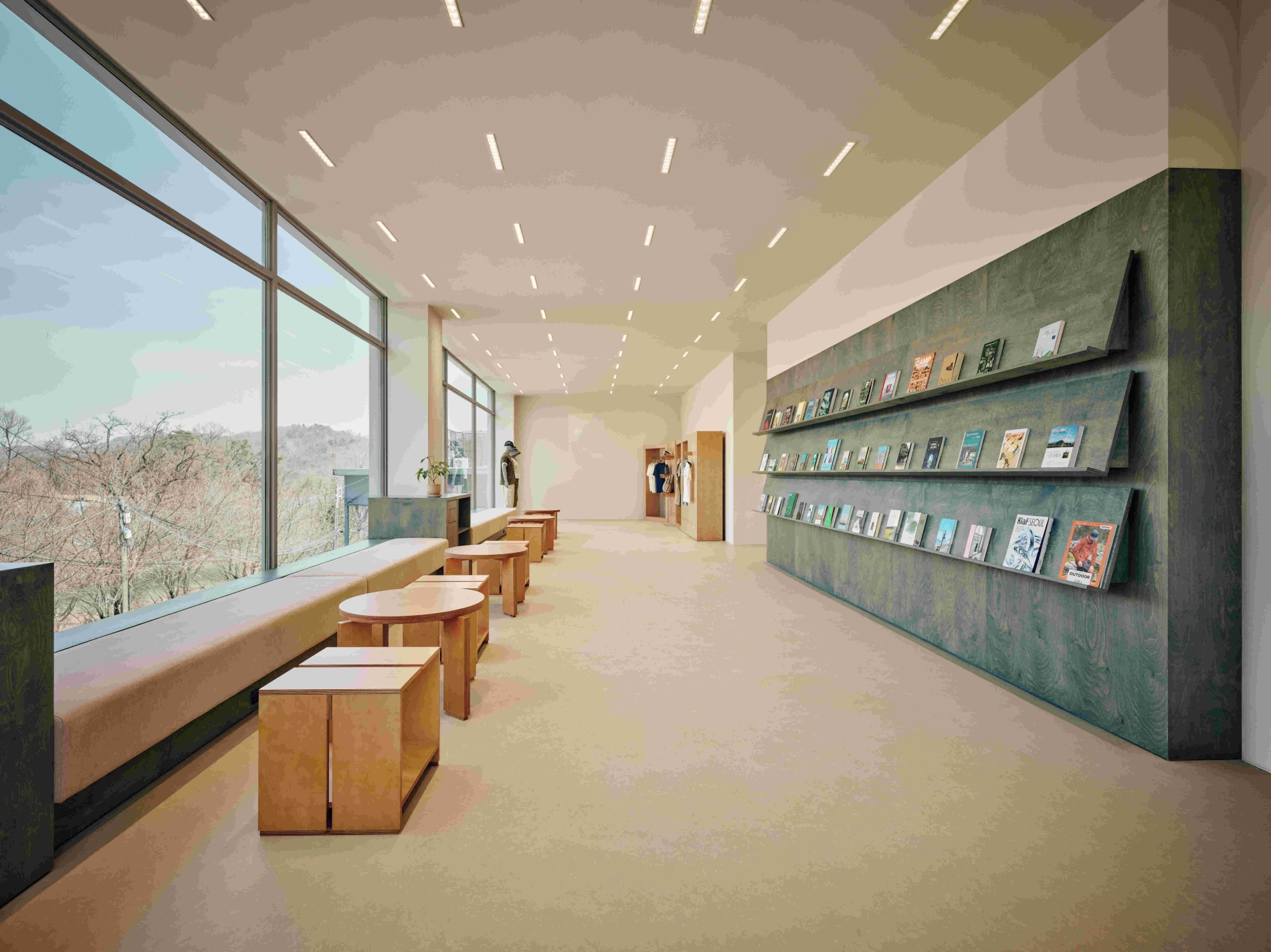 올 겨울 전략은 '스마트 테크' 네파, 프리미엄 아웃도어로 진화 2645-Image